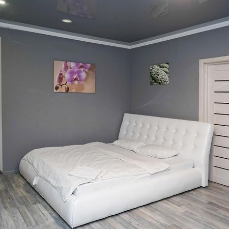 Cozy Apartment In A New Building Close To The Downtown เคียฟ ภายนอก รูปภาพ