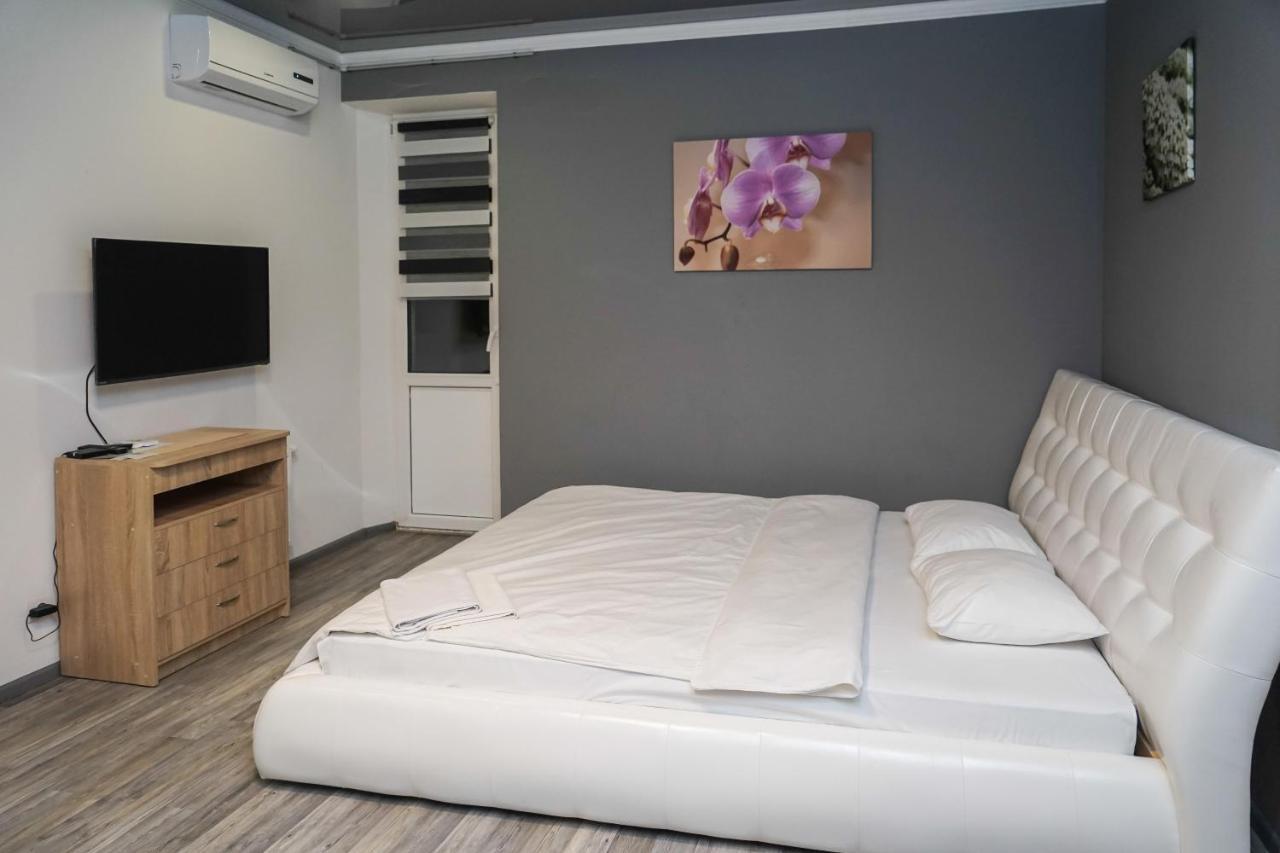 Cozy Apartment In A New Building Close To The Downtown เคียฟ ภายนอก รูปภาพ